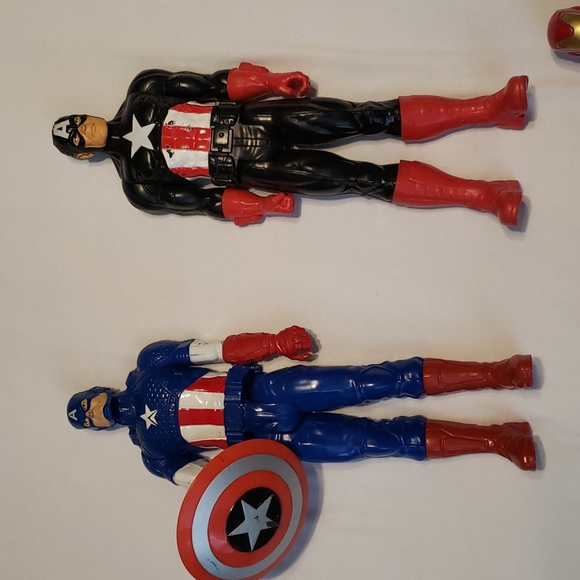 Action Figures - Picture 2 of 3